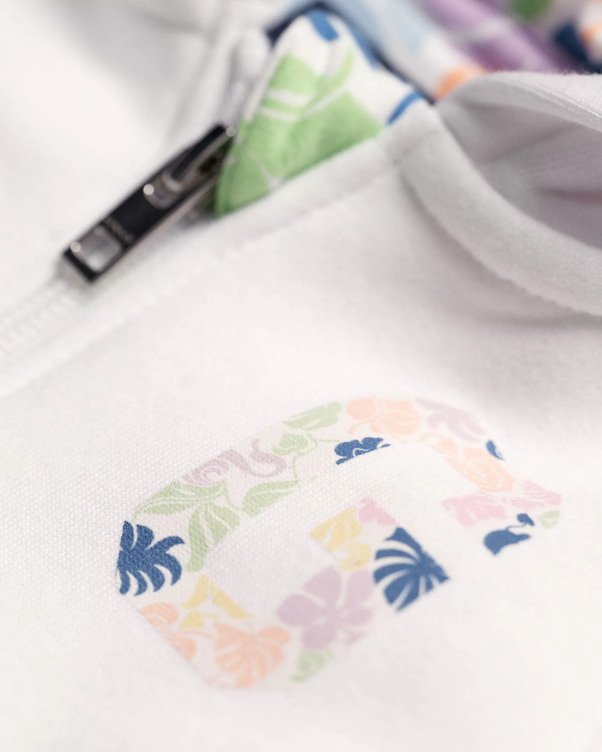 T-Paidat^GANT Baby Girl -Malliston Vetoketjullinen Tropical-Printtihupppari White