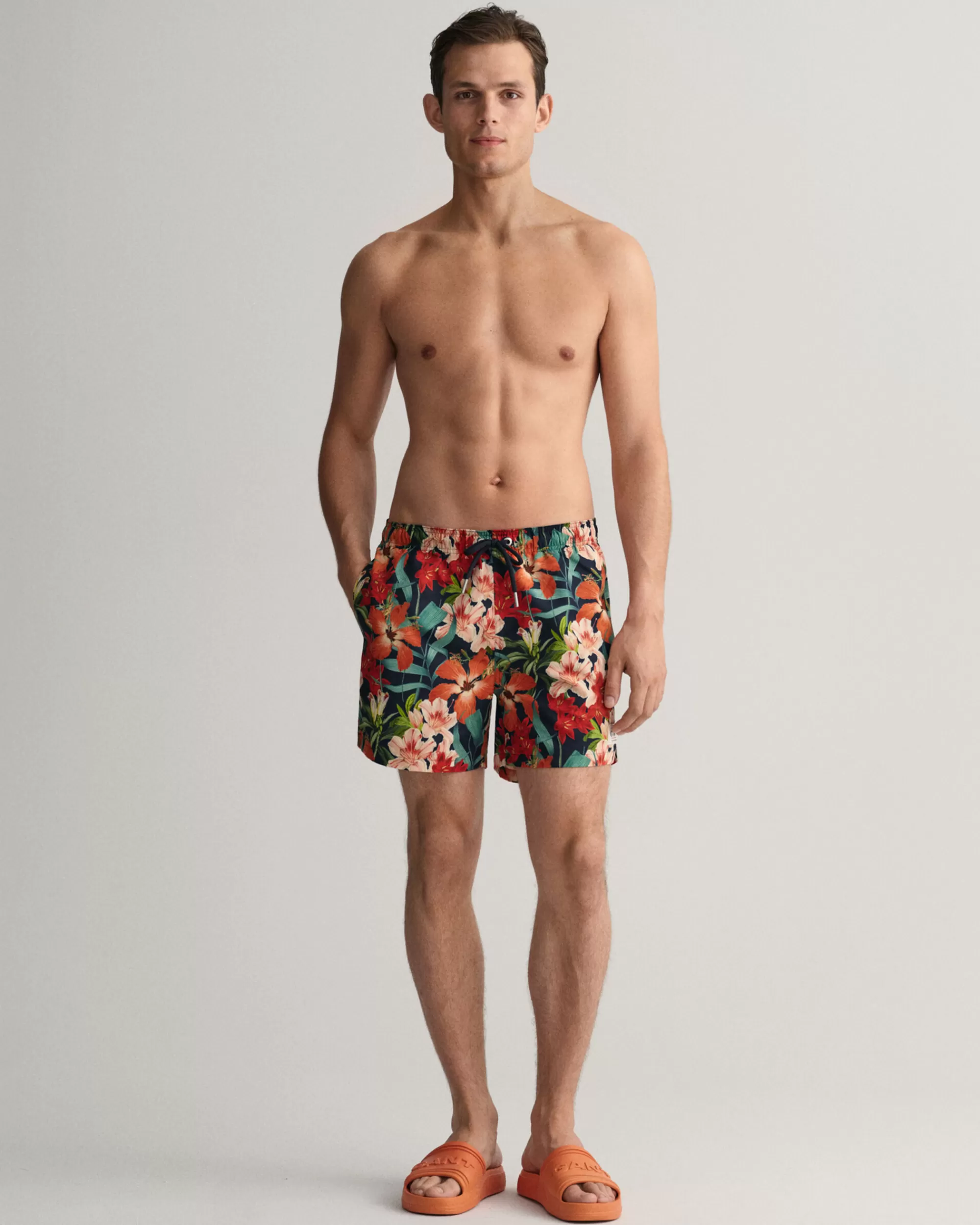 Uimahousut^GANT Classic Fit ‑Mitoitetut Kukkakuvioidut Uimashortsit Marine