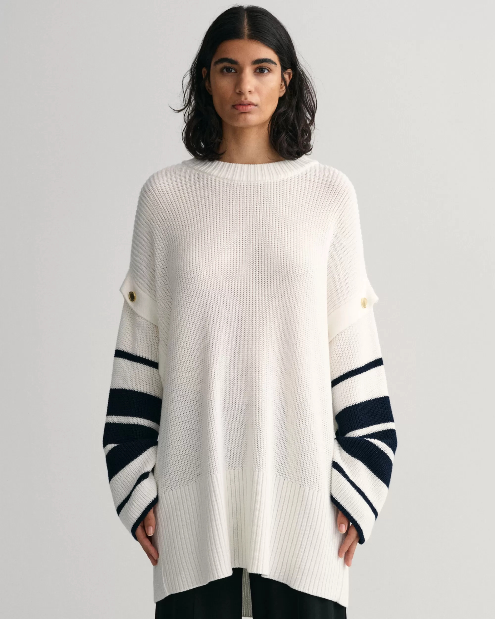 Neuleet^GANT Oversized Fit -Mitoitettu Raidallinen Neulepusero Jossa Pyorea Paantie Cream