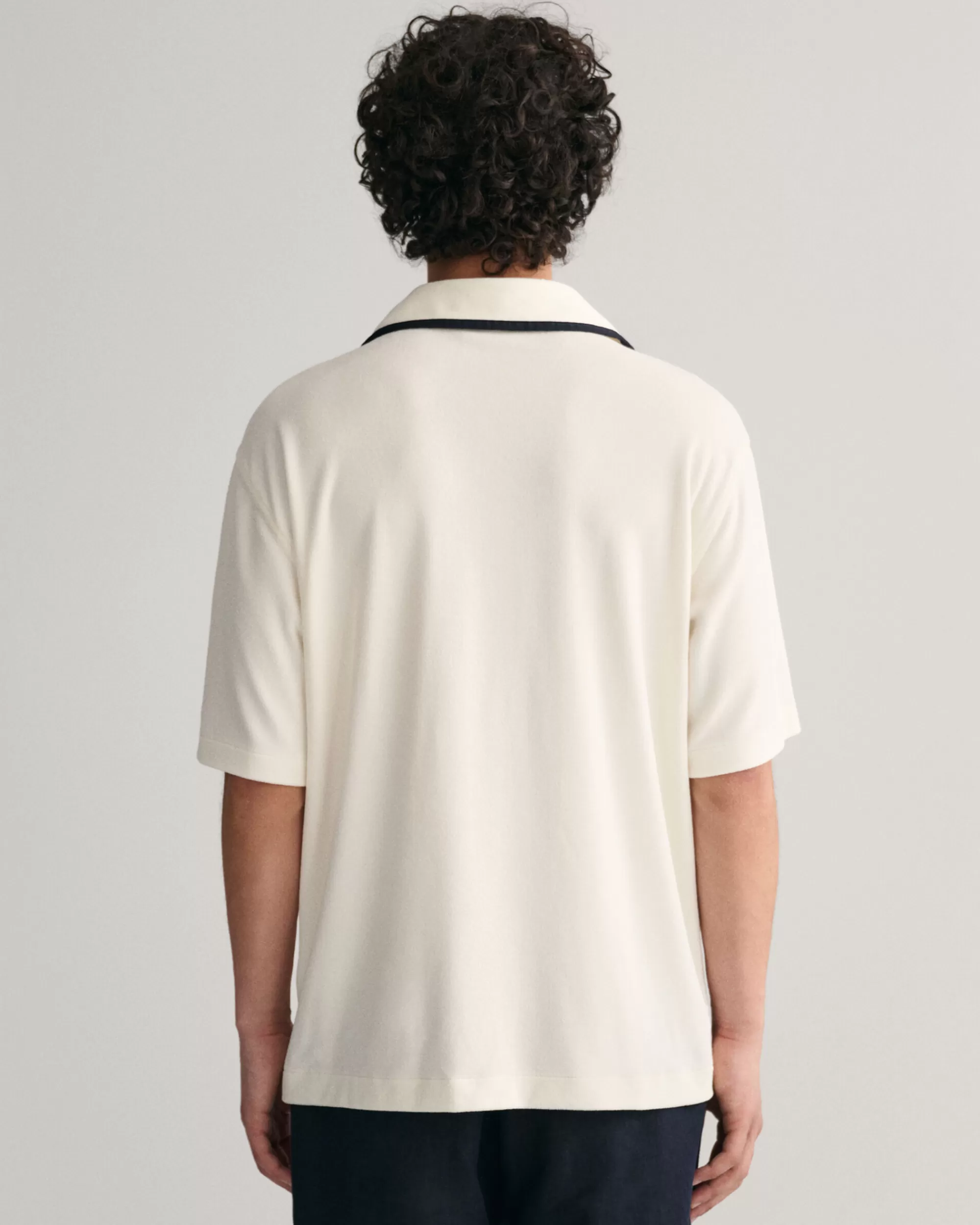 Paidat^GANT Relaxed Fit ‑Mitoitettu Lyhythihainen Terry Cloth -Paita Eggshell