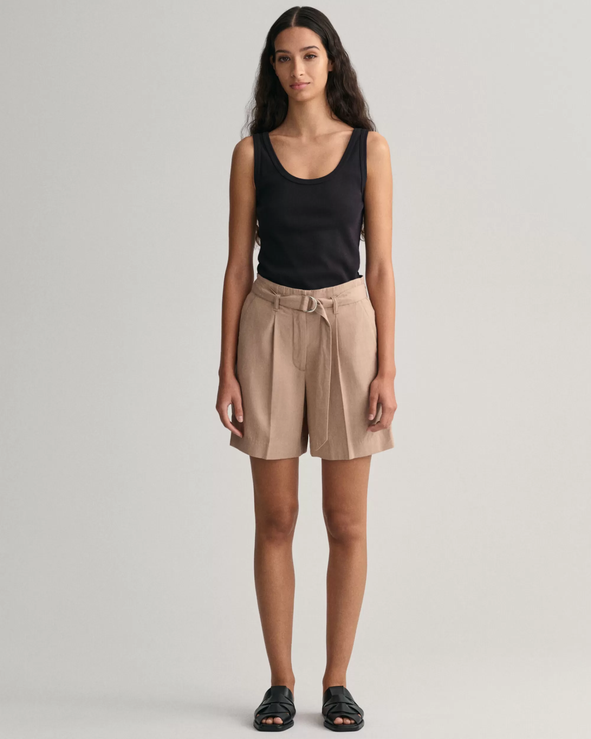 Shortsit^GANT Relaxed Fit -Mitoitetut Vyoshortsit Horn Beige