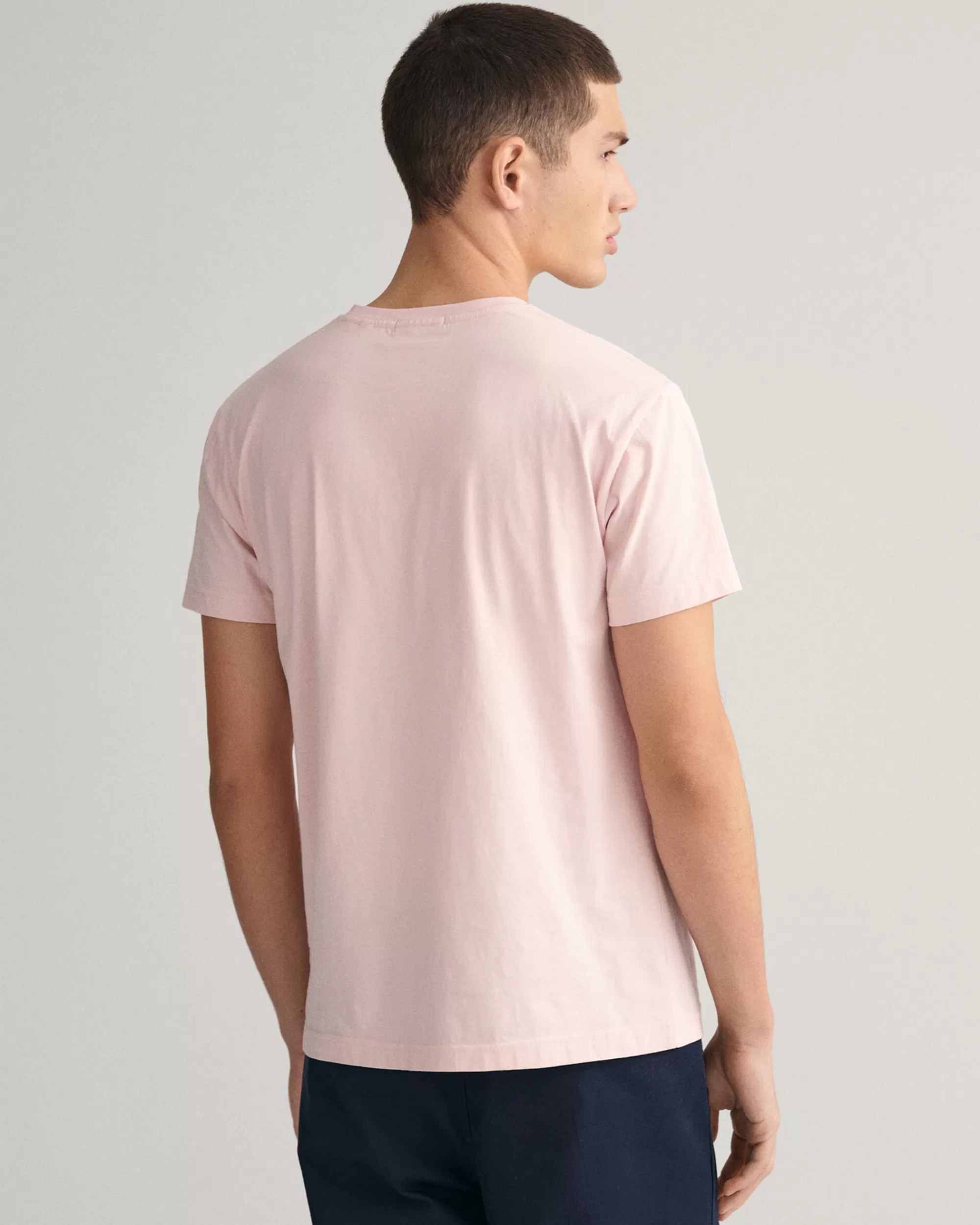 T-Paidat^GANT Slim Fit ‑Mitoitettu Shield-T‑Paita Faded Pink