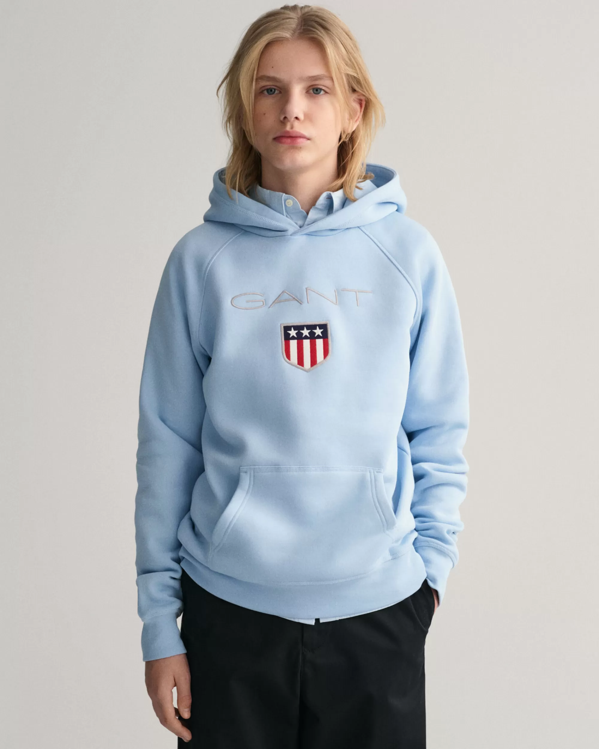 Collegepaidat & Hupparit^GANT Teen Boys ‑Malliston Shield-Huppari Capri Blue