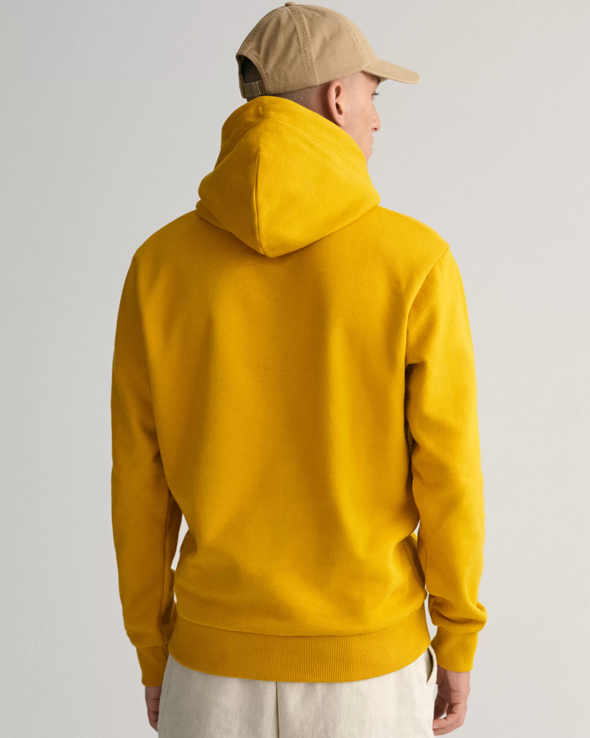 Hupparit & Collegepaidat^GANT Tonal Archive Shield ‑Huppari Dark Mustard Yellow